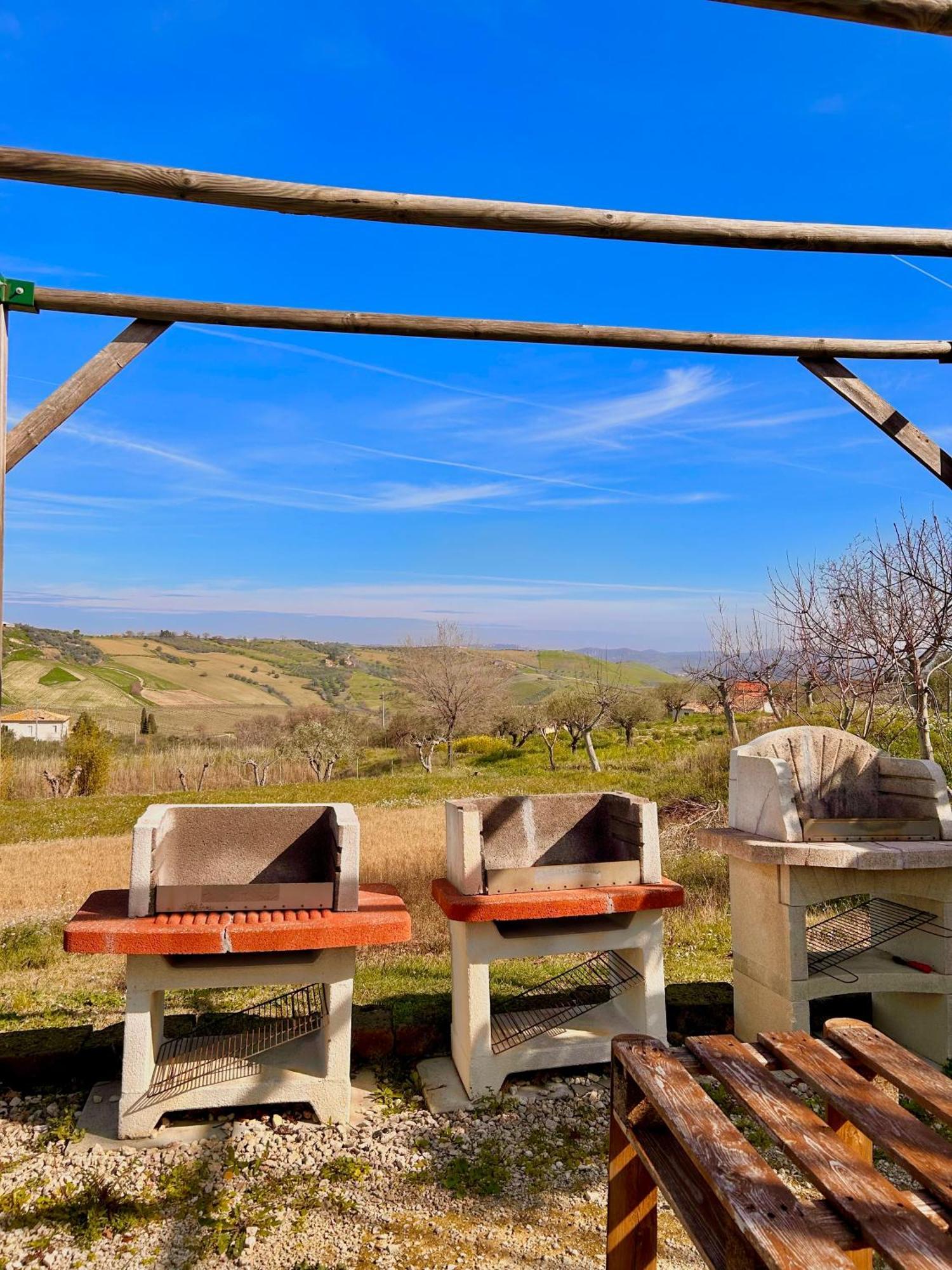 Oasi Macerina Vila Alanno Exterior foto